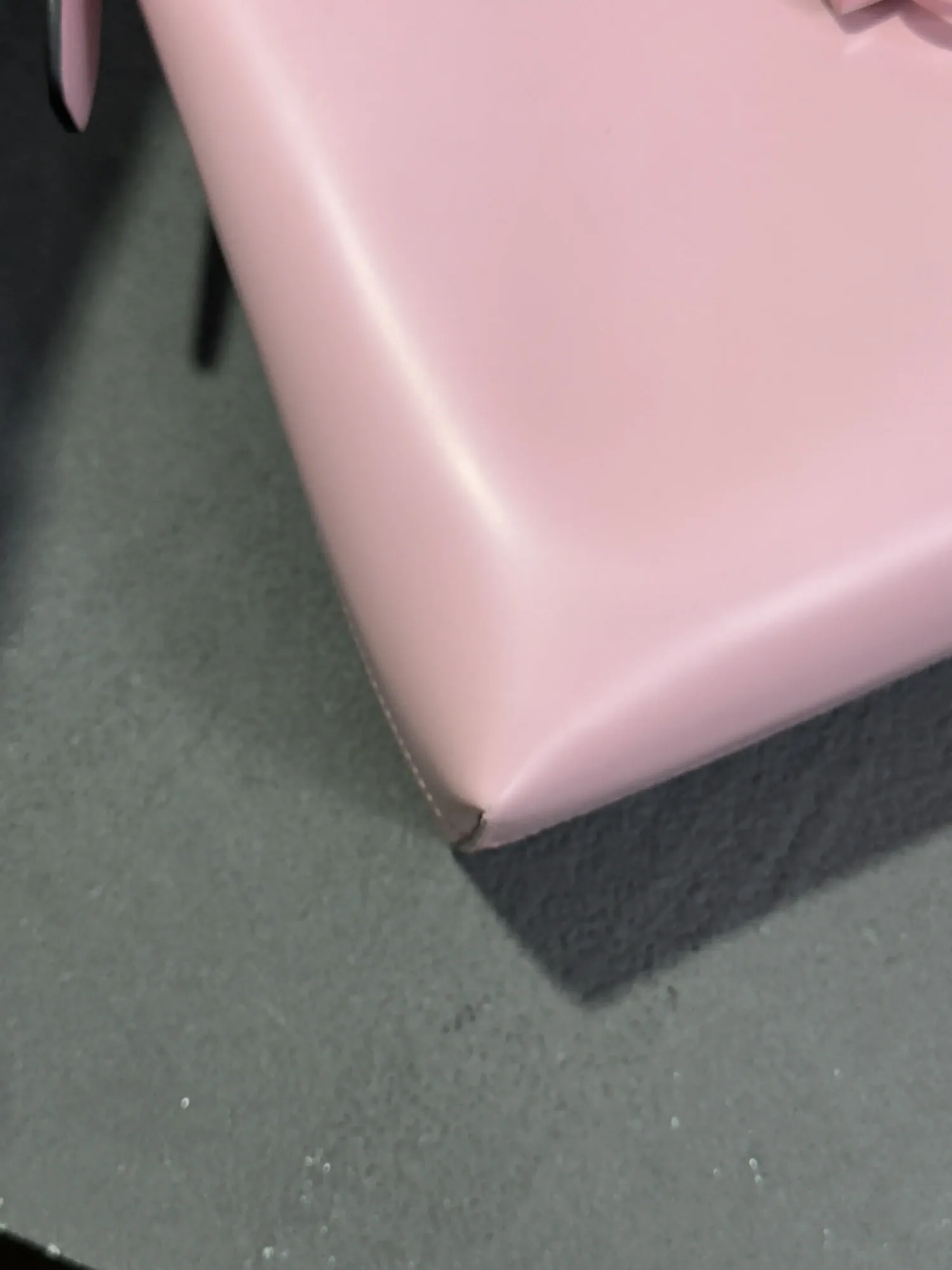 가방-페레가모-염색-트리폴리오 숄더백 치어리더 핑크 색상 수선 후